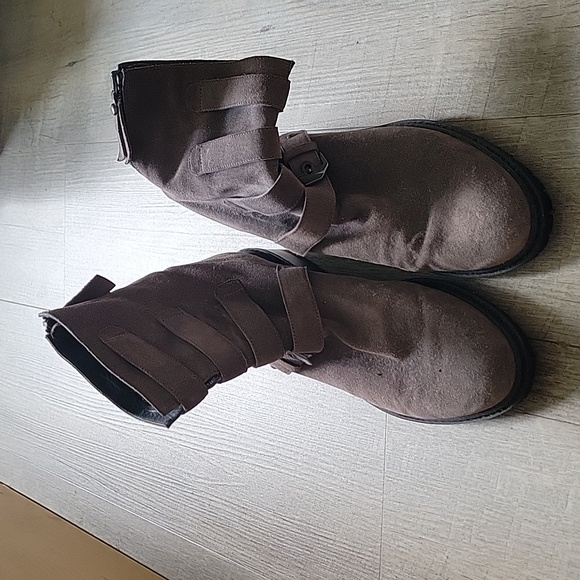 Stuart Weitzman buckle boots size 9 - Picture 2 of 11